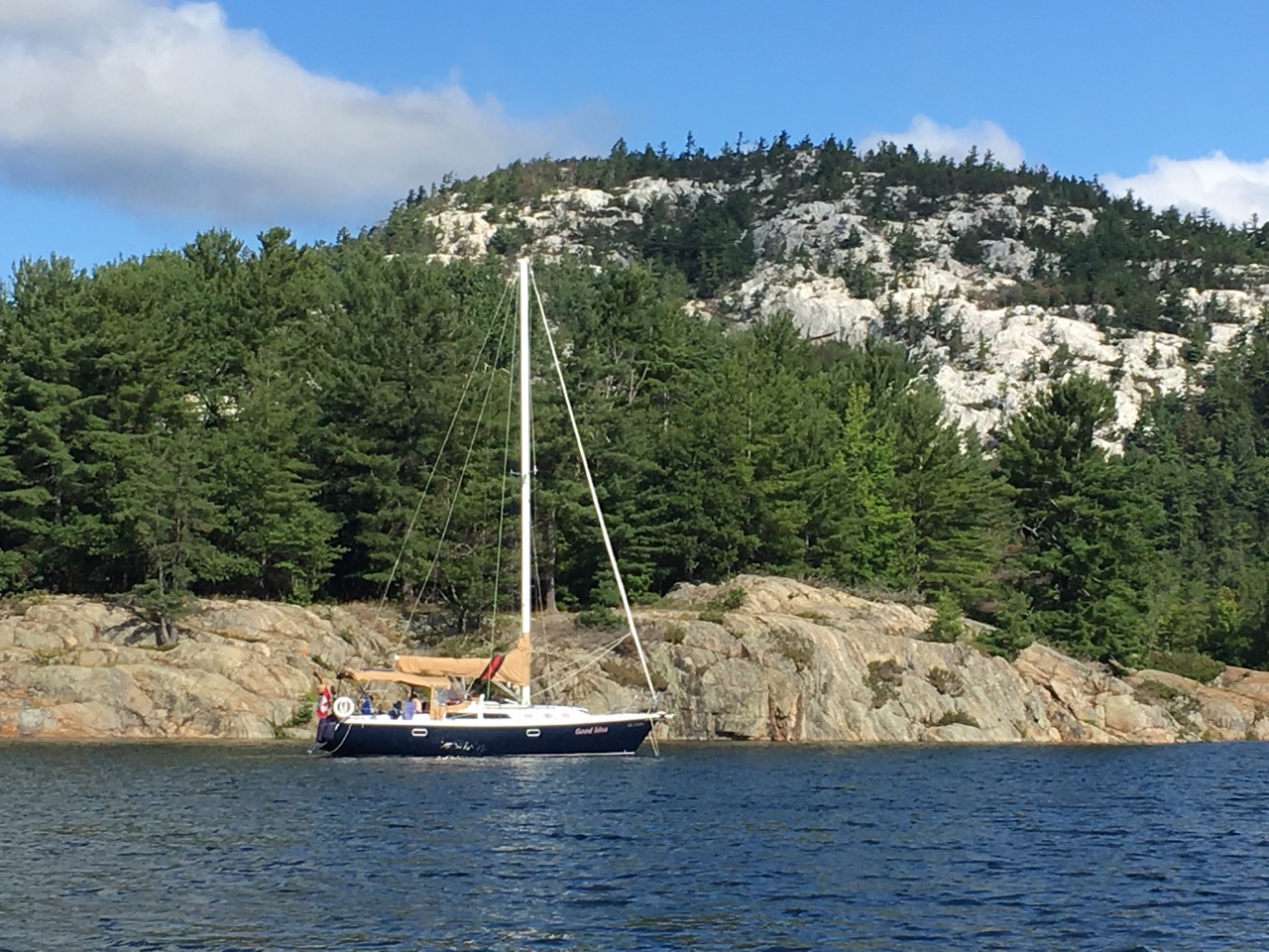 s/v Good Idea Swinging at Anchor in the Pool - Photo by David Spencer