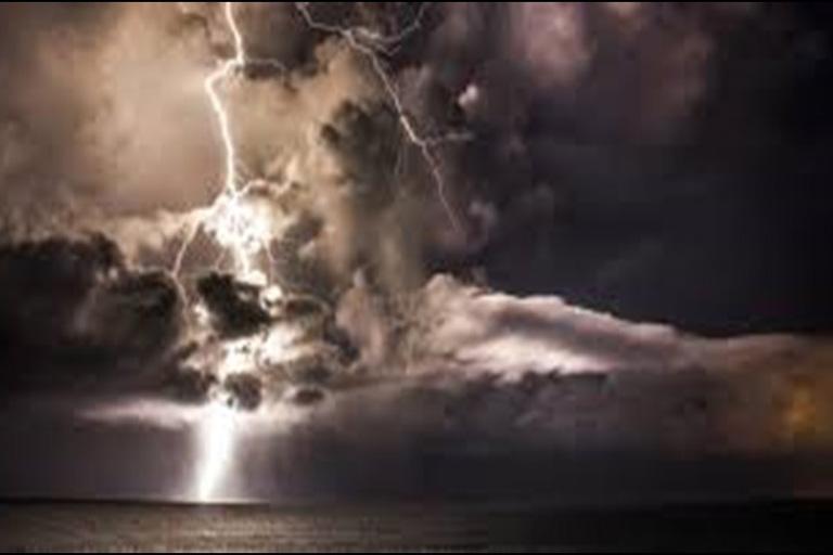 Image of lightning and clouds